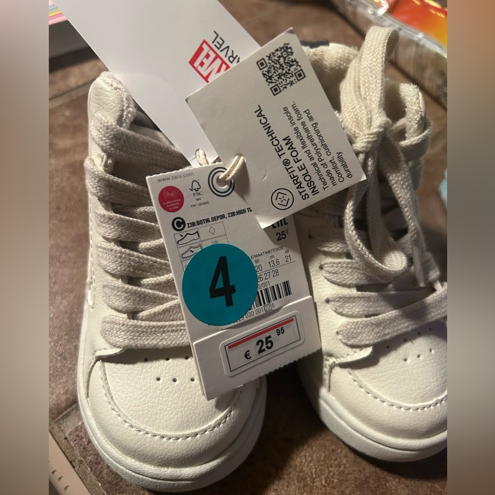 ZARA MARVEL sneakers